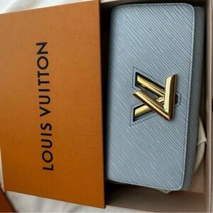 Louis Vuitton twist Epi BL CELE wallet